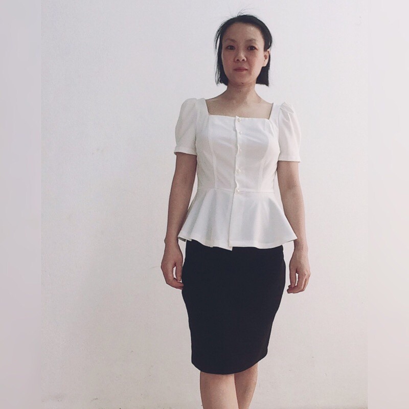 Séc áo sơ mi cổ vuông cộc tay vai bồng cùng chân váy búp chì