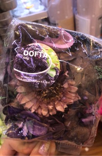 Hoa khô đủ các mùi vị IKEA