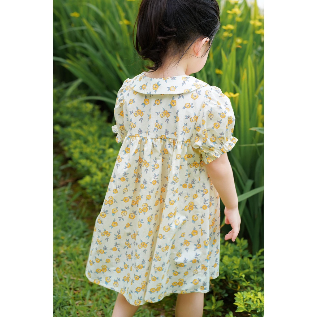 Đầm smock ngực hoa nhí vàng dễ thương cho bé gái