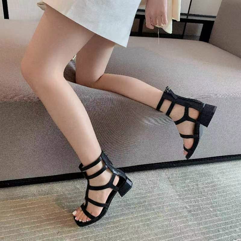 Sandan chiến binh nữ hàng QC