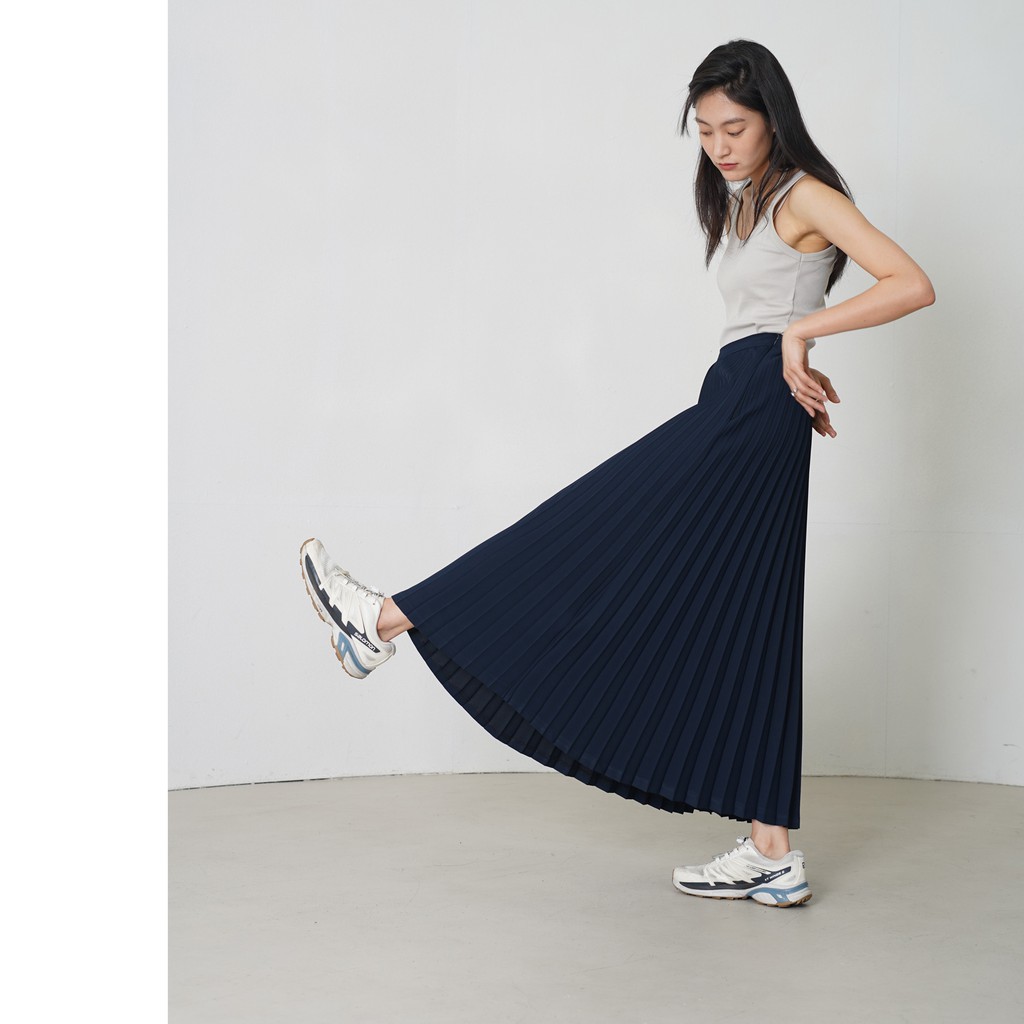 [gwilee] navy pleats maxi skirt - chân váy xếp li dài maxi màu xanh navy
