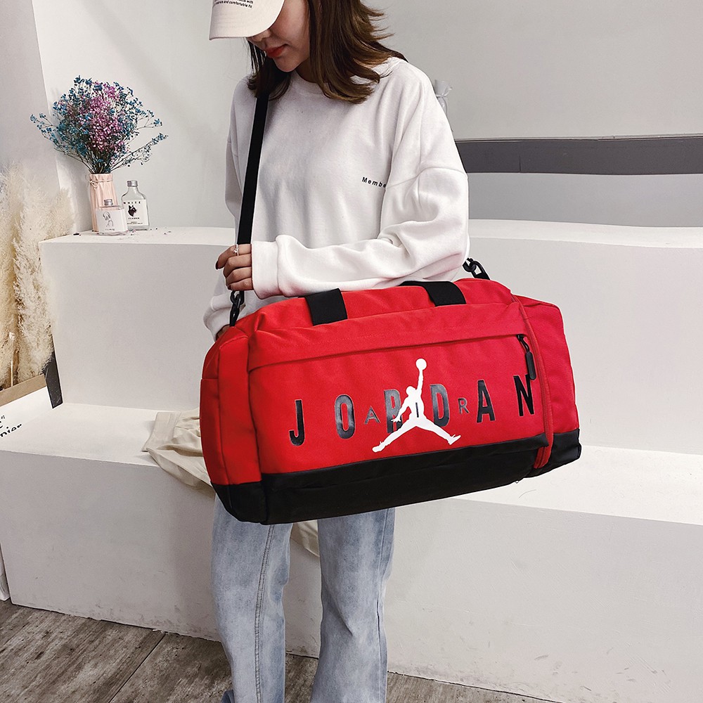 Túi Đeo Chéo Thể Thao Thời Trang Năng Động