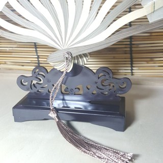 Quạt xếp vải trang trí