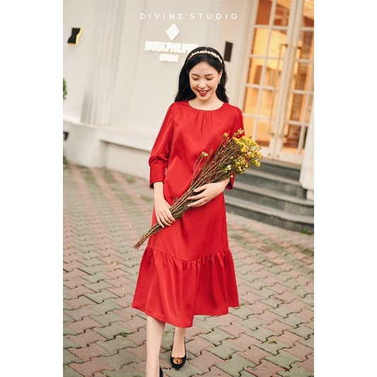 Đầm thiết kế Divine Studio size S màu đỏ sang trọng