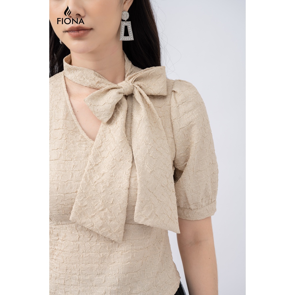 Áo sơ mi croptop cổ tim Fiona, Sơ mi nữ công sở kẹp nơ trang trí F551306