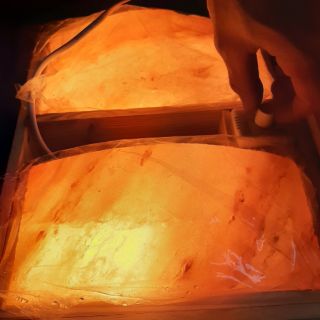 Đá muối himalaya 2 viên mặt cong