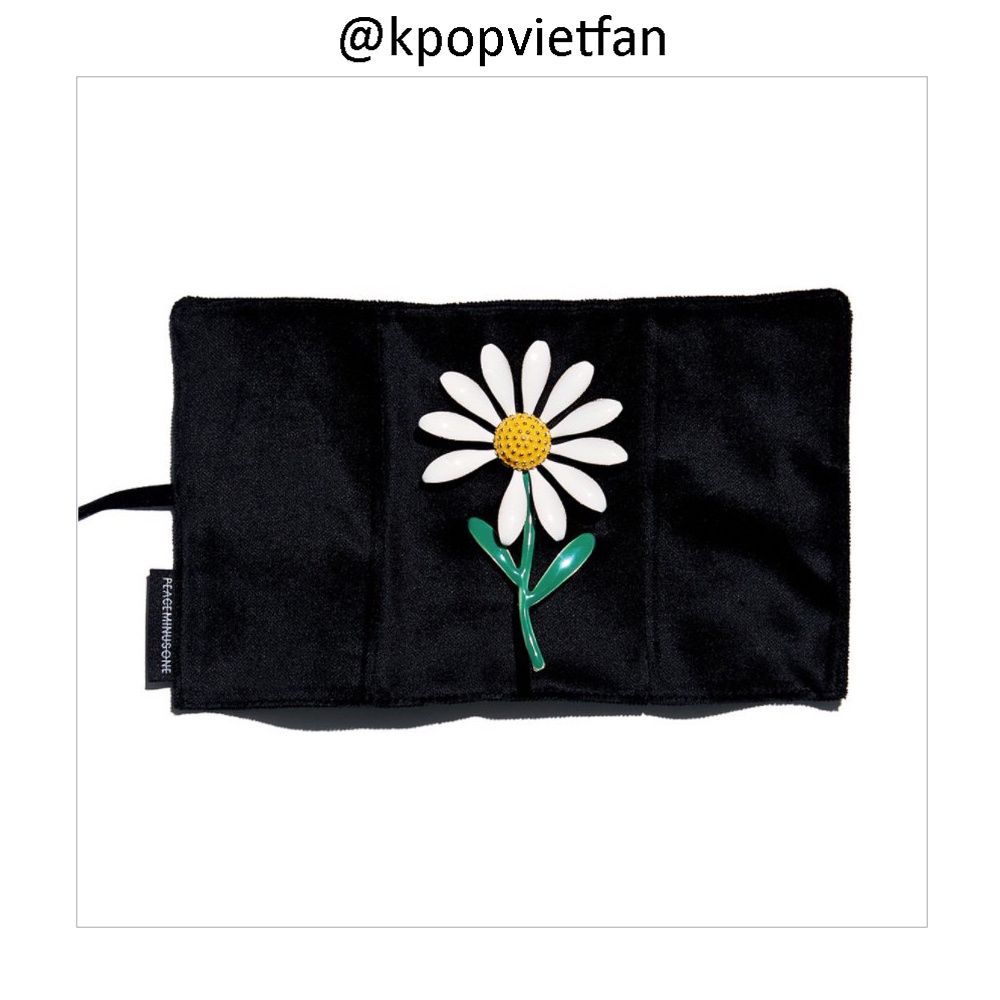 Huy hiệu cài áo PMO DAISY BROOCH