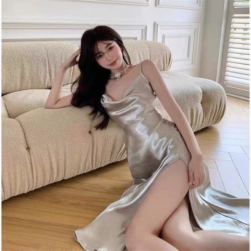 Váy lụa hai xẻ tà cao sexy