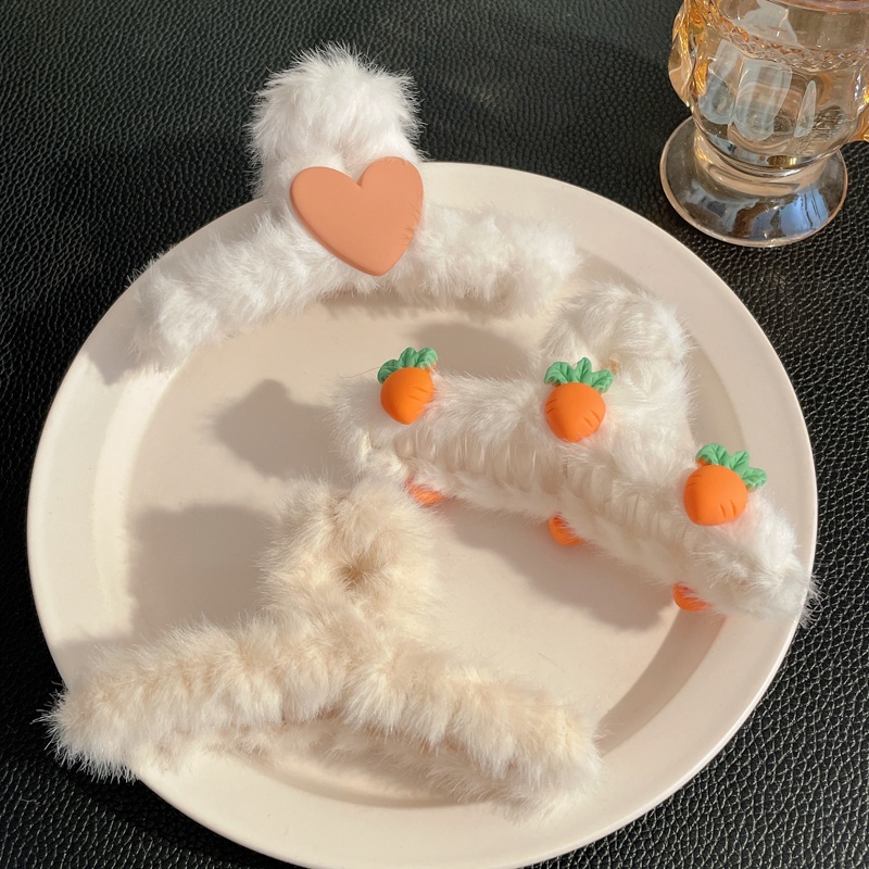 Kẹp tóc càng cua đính lông xù phong cách Hàn Quốc nữ tính