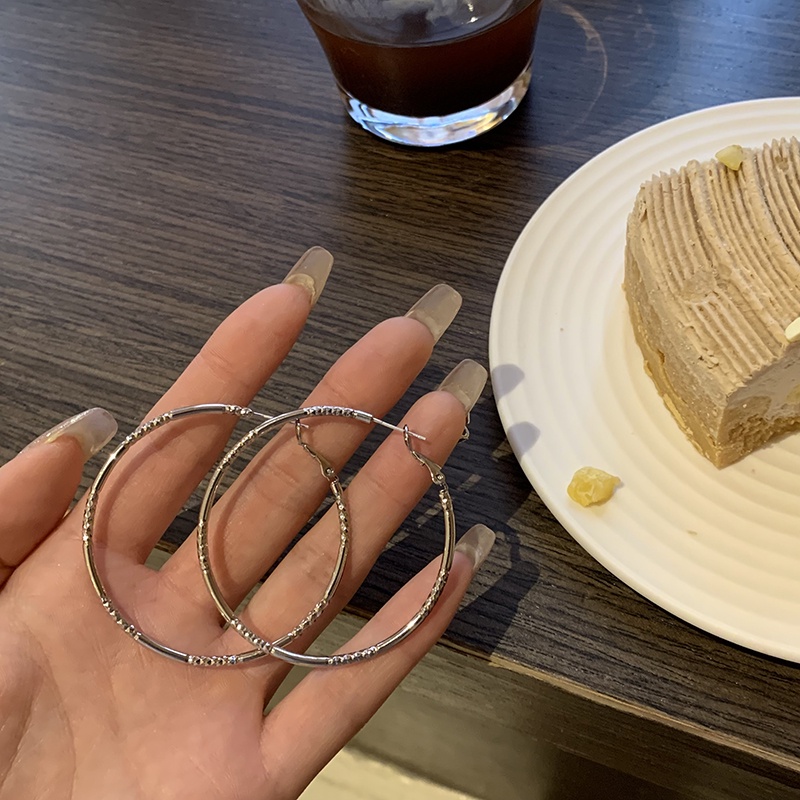 Bông Tai Hình Tròn Cỡ Nhỏ Thiết Kế Thanh Lịch Thời Trang Cho Nữ