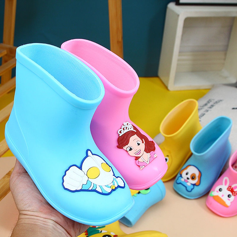 Ủng Đi Mưa Giữ Ấm Chống Trượt Chống Sốc Họa Tiết Hoạt Hình Dễ Thương Cho Bé