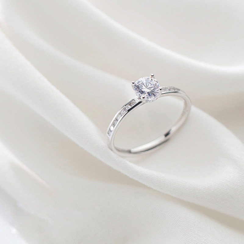 Nhẫn bạc nữ free size 1 đá chủ đá tấm 2 bên xinh xắn Dế Bạc - N5542