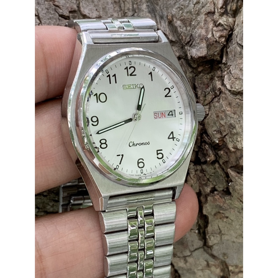 Đồng hồ nam SEIKO Pin , 2 lịch, thiết kế đơn giản, thanh lịch, dây kim loại của Nhật