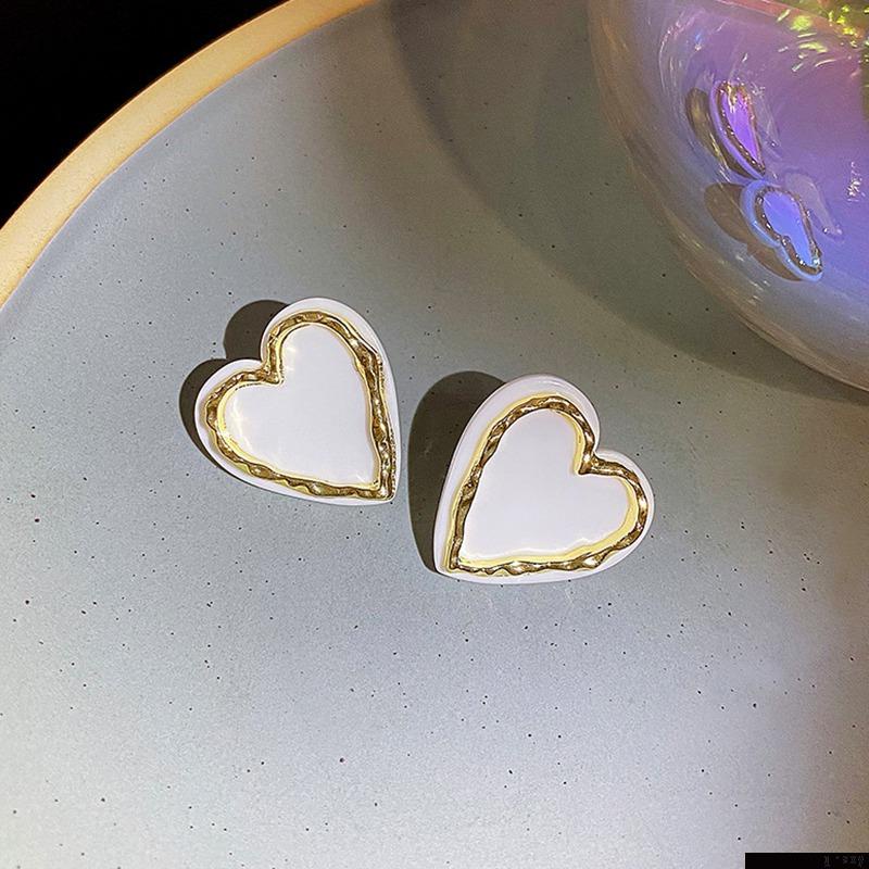 Đôi khuyên tai hình trái tim thời trang cho nữ