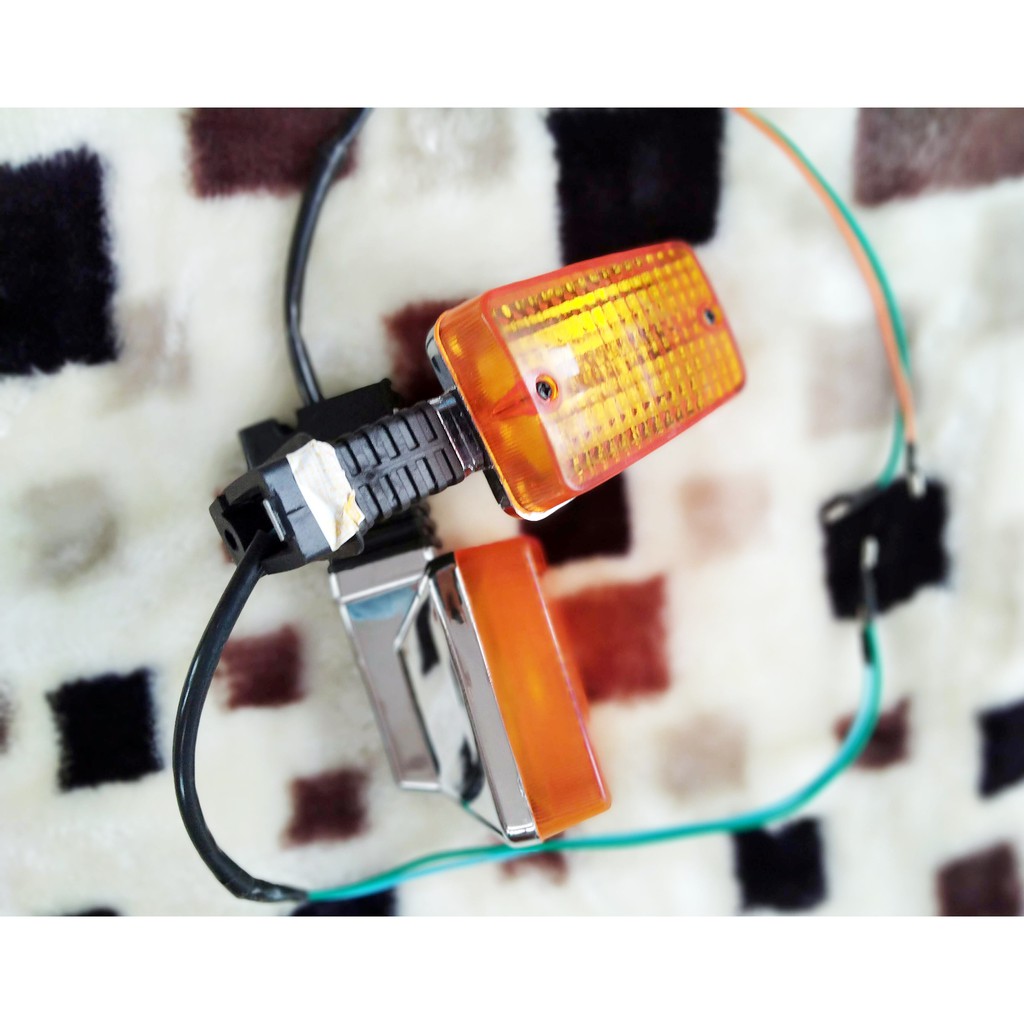 Bộ 4 củ xi nhan trước sau xe cup 82 DD UMW chất lượng cao