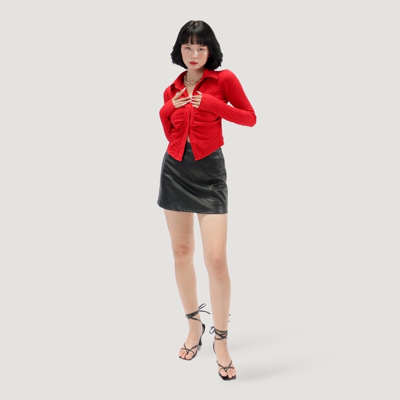 Áo sơmi form ôm tay dài nhún ngực