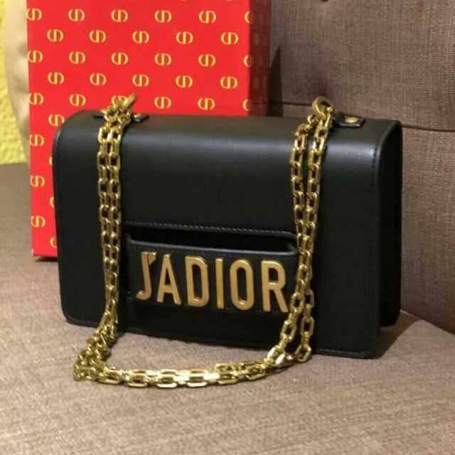Tung hit cho ngày 8-3J*A*D*I*O*R super - Da dày dặn, có độ đàn hồi cao. Sờ ấn thích lắm- Size: 25cm - Fullbox như ảnh