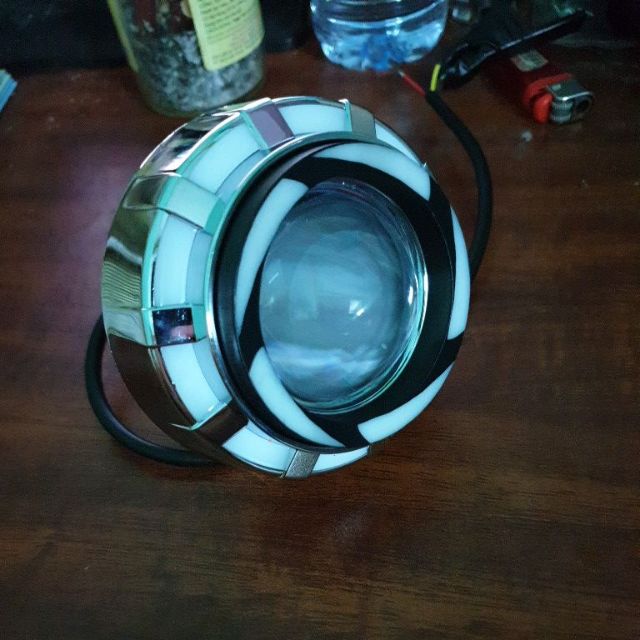 Đèn pha led Bi cầu 7 màu.