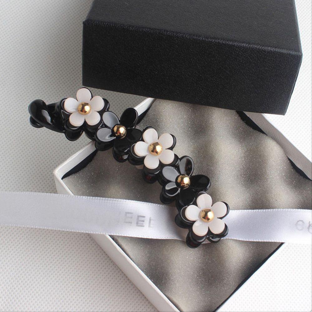 Kẹp Tóc Công Chúa Saturna Bằng Acrylic Màu Ngà