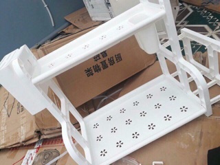 Kệ để gia vị kèm thớt
