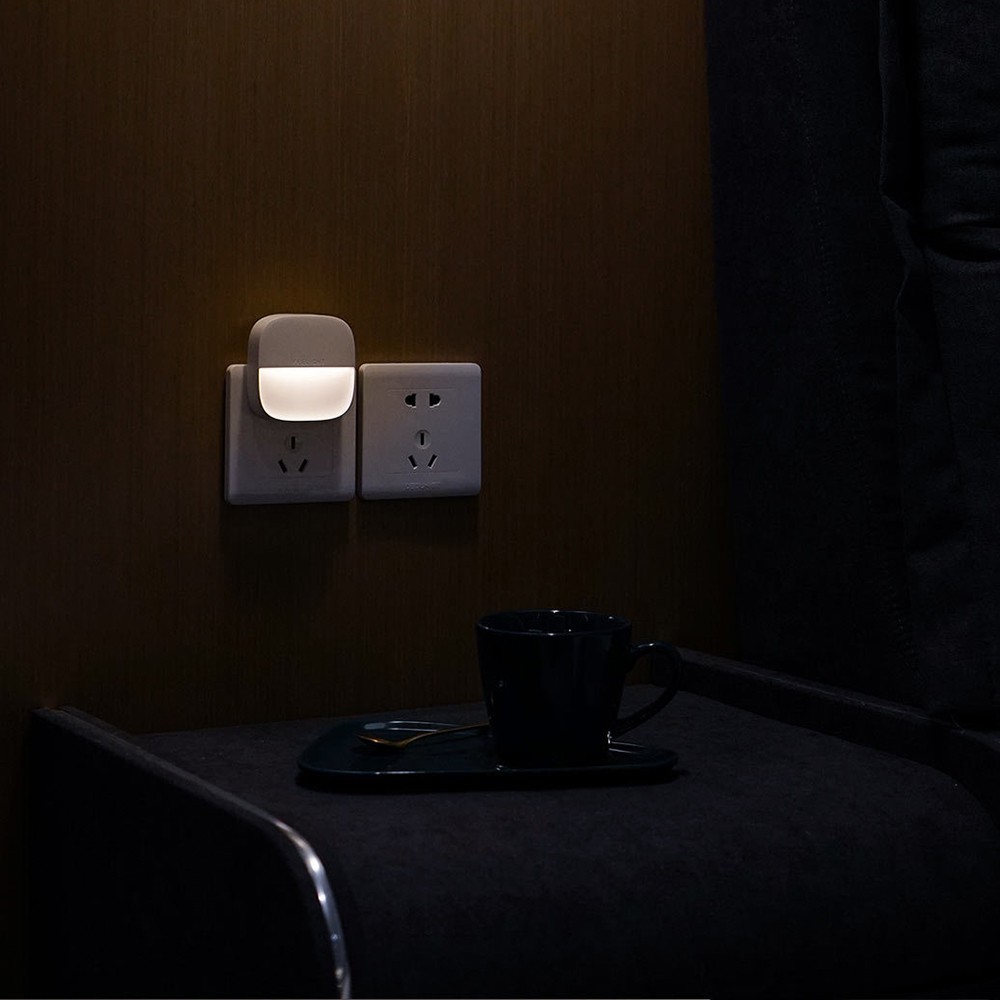 Yeelight Plug-in Night Light Sensor LED Home Bedroom Aisle Control Sleep Bedside Night Lamp Decor