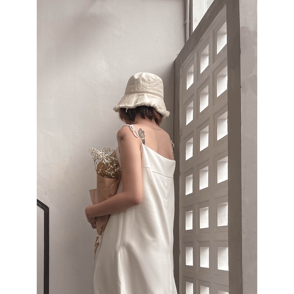 Đầm trắng dài SERENE DRESS  2 dây chất vải dày dặn, đầm trắng suông dài