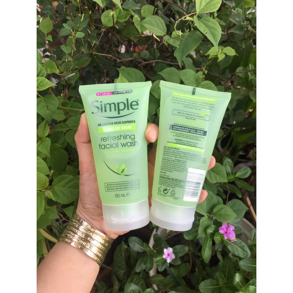 Sữa rửa mặt simple 150ml
