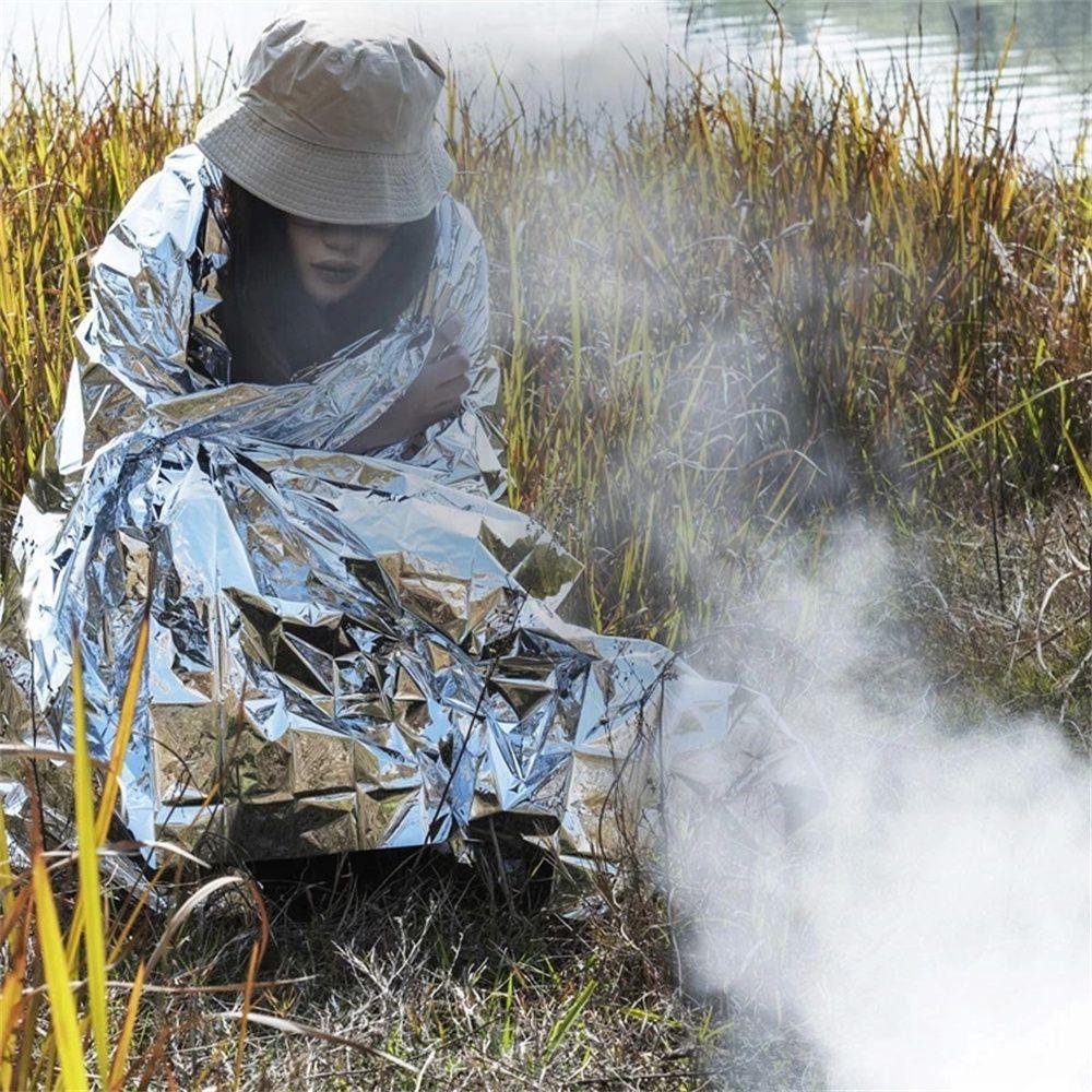 Chăn Giữ Ấm Chống Gió Chống Nắng Khi Đi Cắm Trại Ngoài Trời