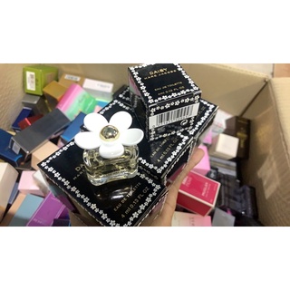 Nước hoa mini nữ Marc Jacobs Daisy EDT 4ml