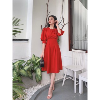 ĐẦM ĐỎ TẾT DỰ TIỆC CỔ TRÒN TAY PHỒNG DÁNG XÒE KÈM HOA CÀI CÓ DÂY CỘT EO-hình thật shop chụp