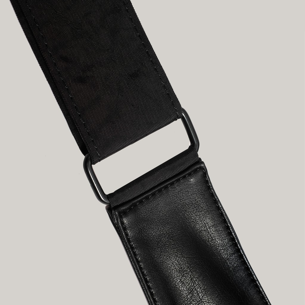 Túi Đeo Chéo Nam Phối Da Nhăn UNICUS Ricky Crossbag | BigBuy360 - bigbuy360.vn