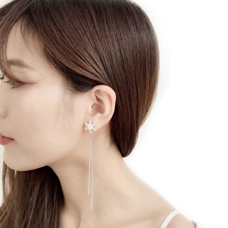 Khuyên tai dáng dài mặt hình bông tuyết xinh xắn cho nữ