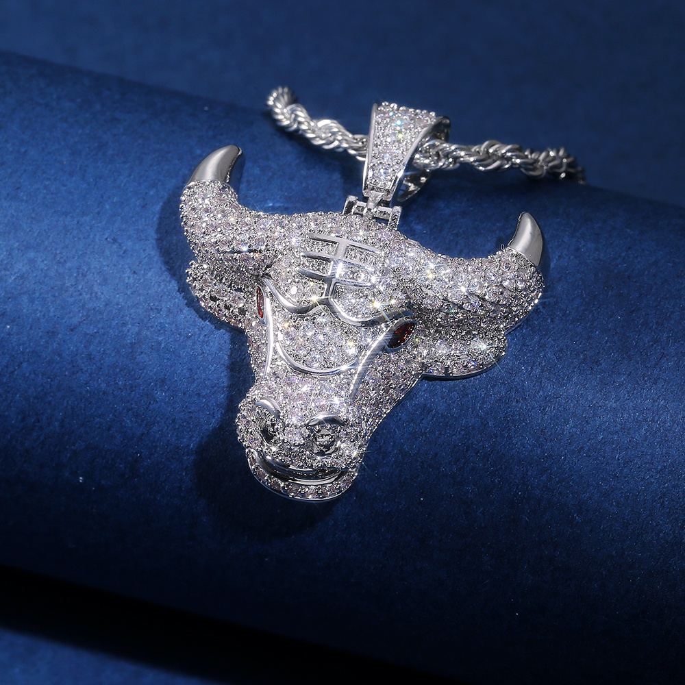 Vòng cổ Mặt Bò Sữa Đính Đá Zircon Mới
