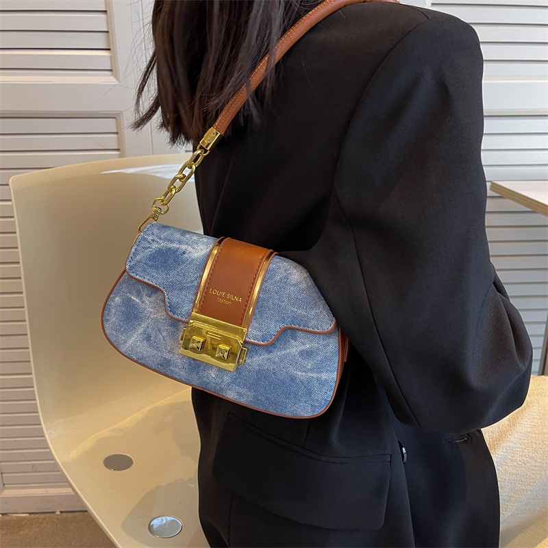 Túi xách đeo chéo JASMIN NOIR 22BL08035 vải denim có khóa gài kiểu yên ngựa thời trang cho nữ