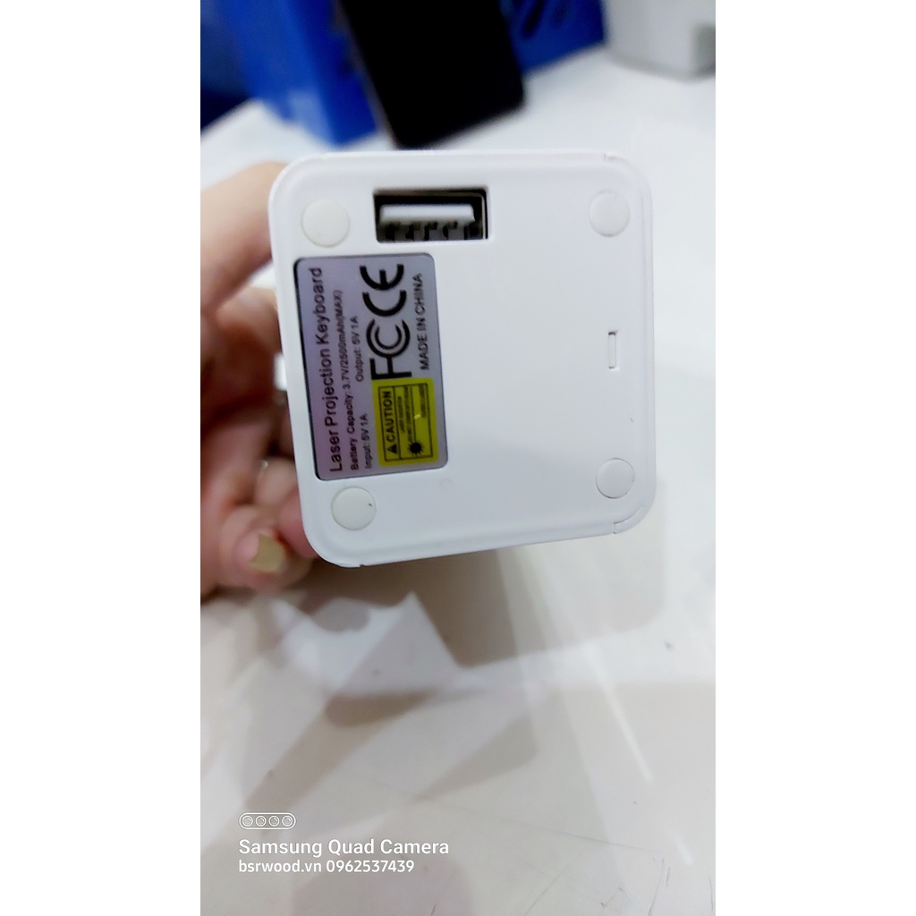 Bàn phím laser bluetooth không dây Model M1 Kết nối Điện Thoại Thông Minh/Máy Tính Bảng/Laptop