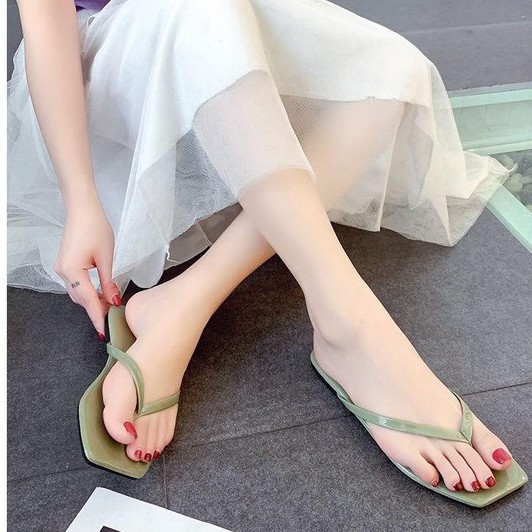 Dép Thời Trang Cực Yêu Và Cá Tính Mã D17