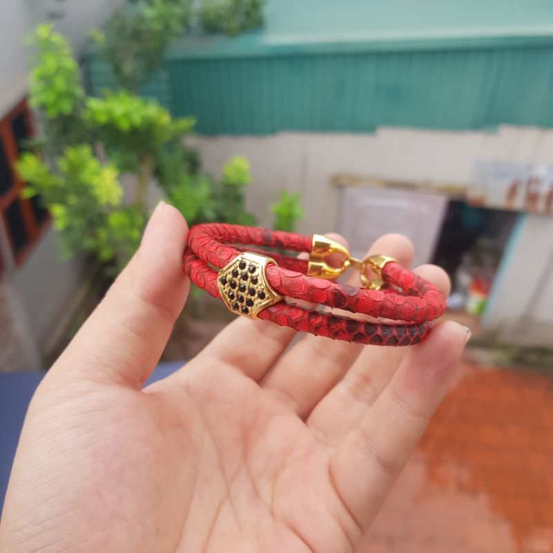 Vòng tay phong thủy da cá đuối, da trăn cao cấp