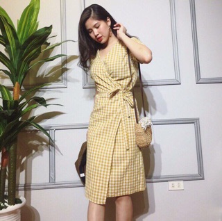 Đầm caro đắp chéo