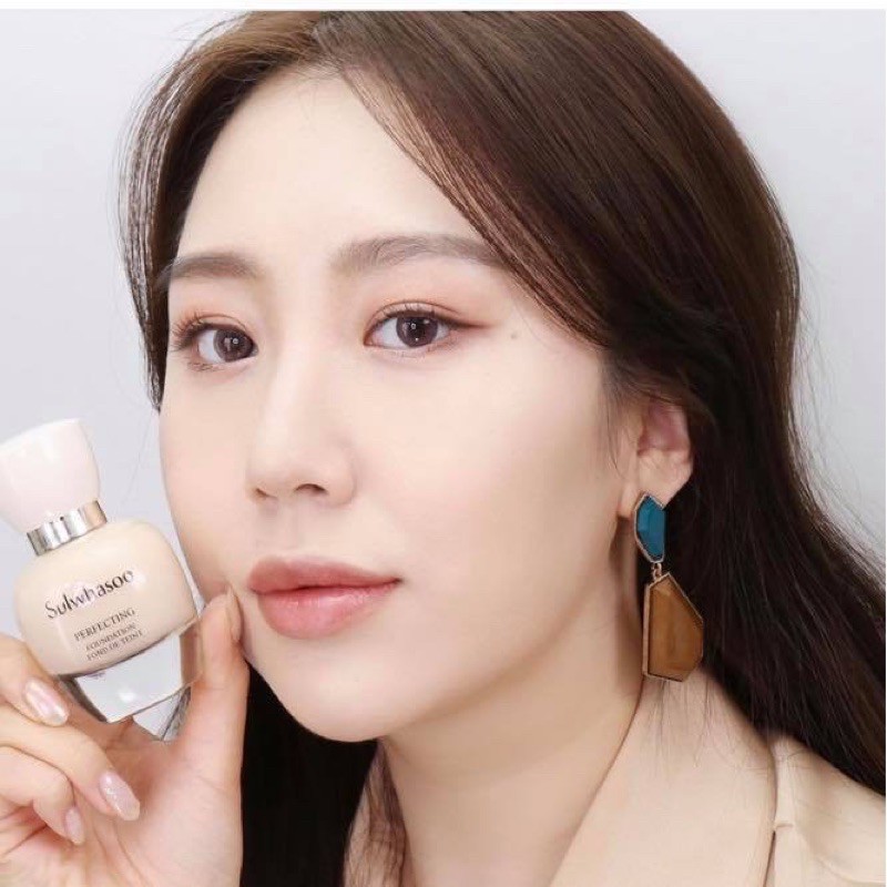 Kem Nền Sulwhasoo Perfecting Foundation SPF17/PA+🌿SIÊU VIP🌿mỏng nhẹ-tự nhiên-dưỡng tốt siêu cao cấp chai 35ml | BigBuy360 - bigbuy360.vn