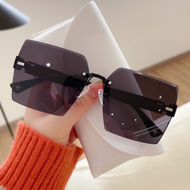 Kính Mát Thời Trang 2022 Nhiều Màu Sắc Dành Cho Nam Và Nữ