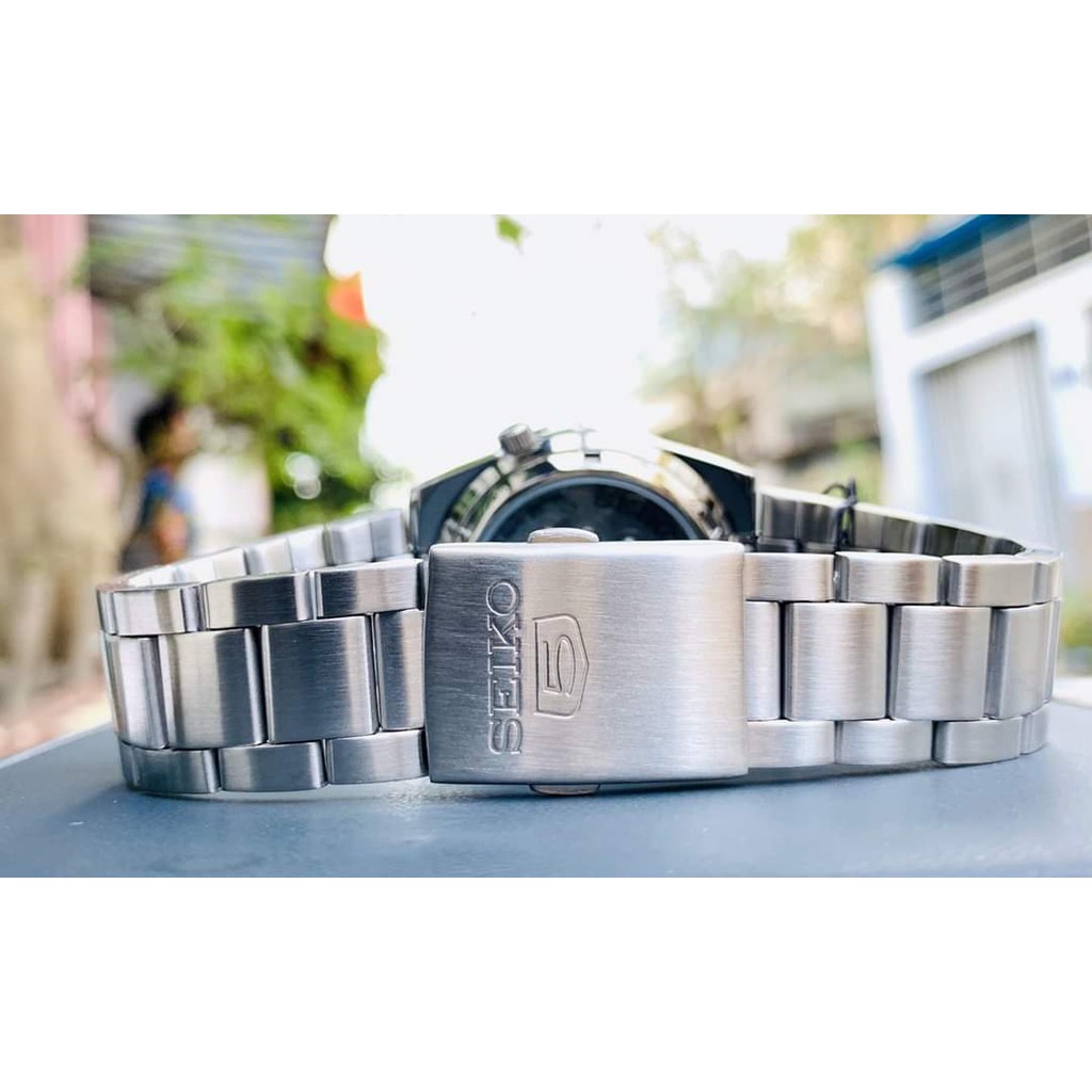 Đồng hồ nam Seiko 5 Sport SNKD97K1 đẹp xuất sắc trong tầm giá