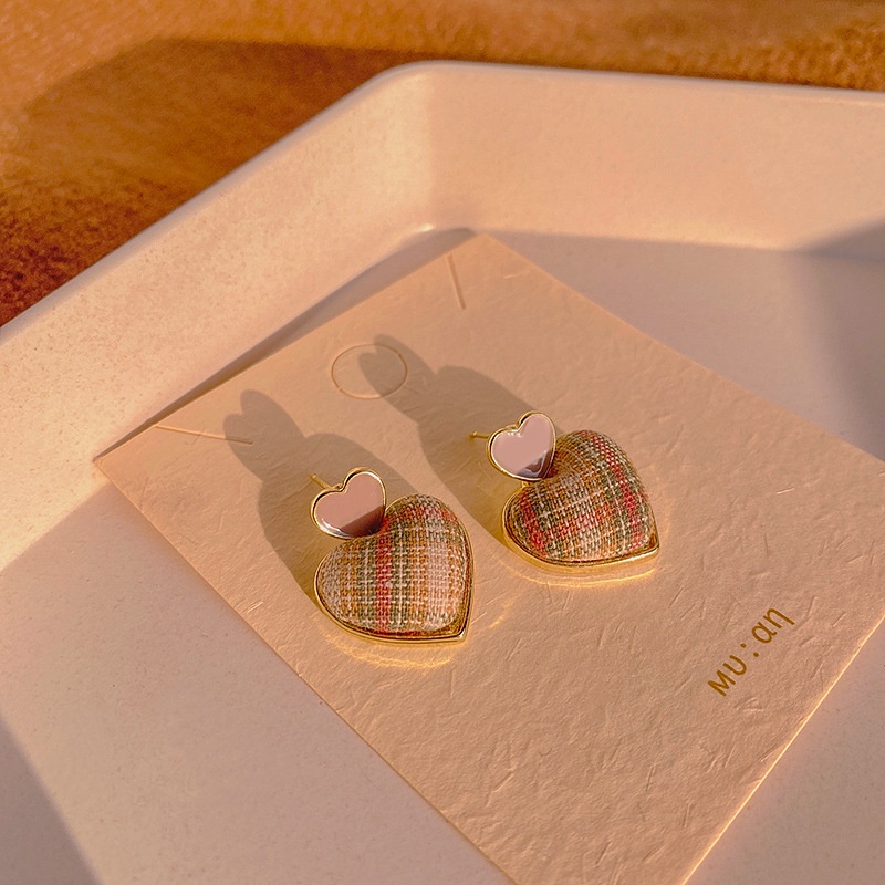 Khuyên Tai Hình Trái Tim Phong Cách Hàn Quốc Xinh Xắn Dành Cho Nữ