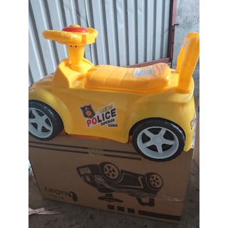 Xe chòi chân có nhạc, có đèn
