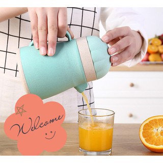 Dụng cụ vắt cam bằng tay hình Cốc quai chất liệu lúa mạch