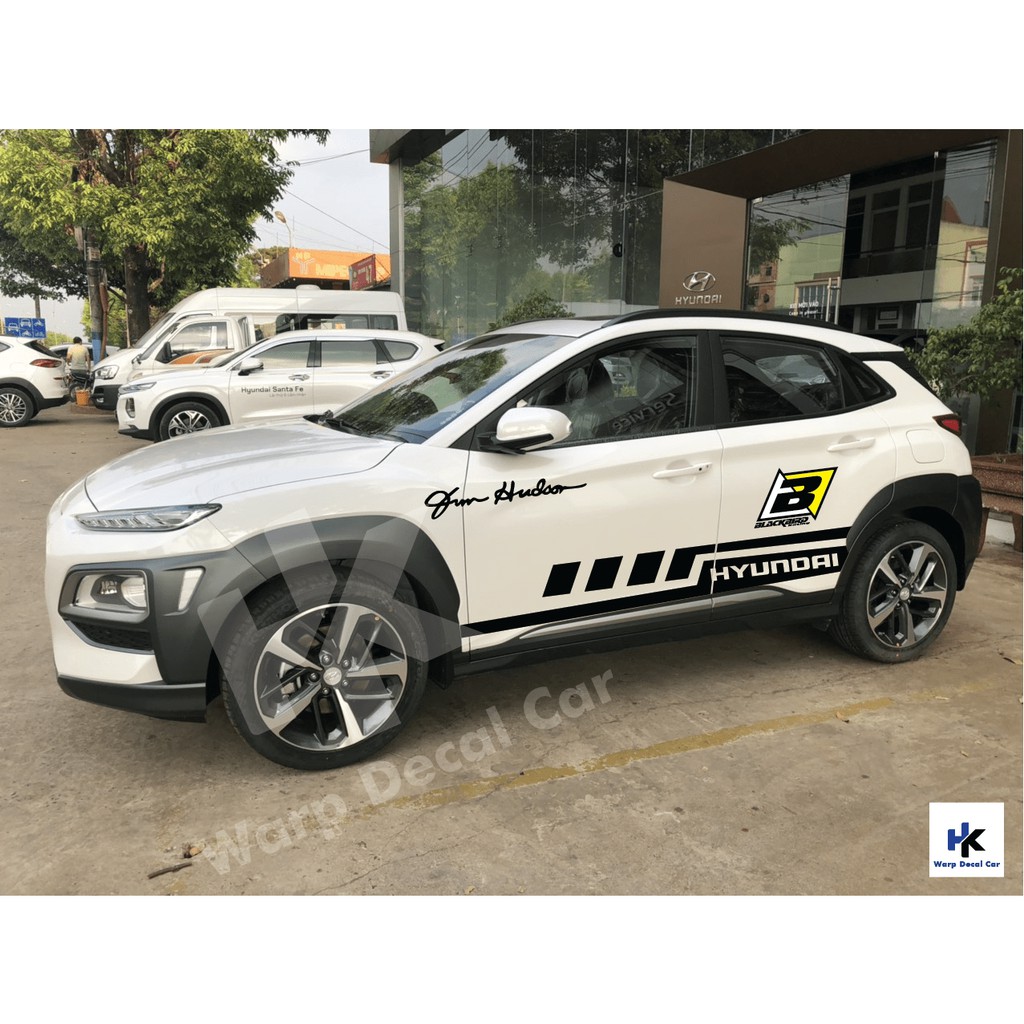 Tem xe Hyundai Kona kiểu dáng thể thao- decal kona