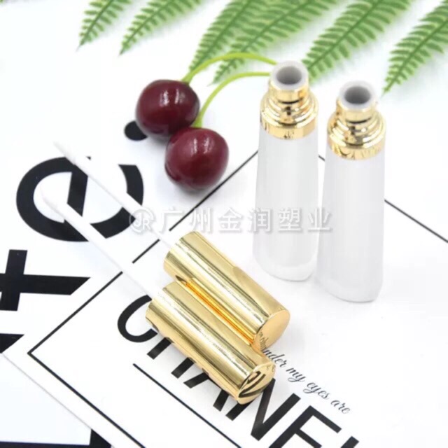 Vỏ son kem nắp vàng