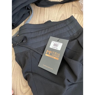 Quần gió jogger unisex Maevn