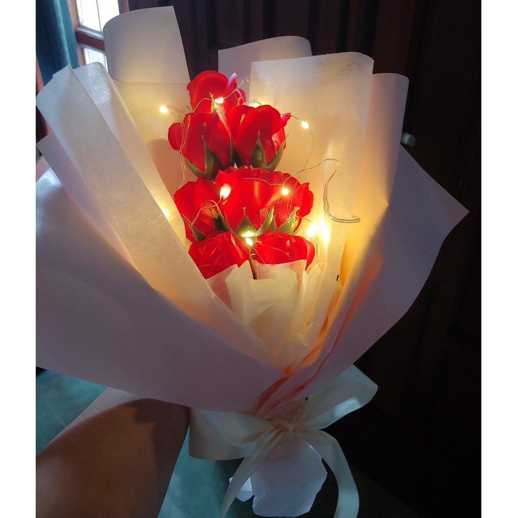 Bó hoa hồng sáp 9 bông kèm túi xách đèn nháy và thiệp, quà sinh nhật, ngày nhà giáo việt nam, quốc tế phụ nữ, valentine