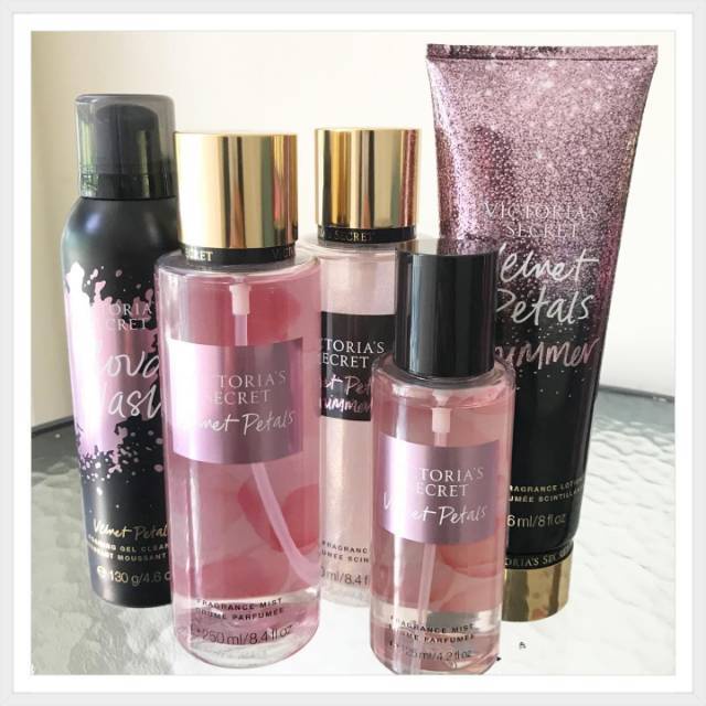 Xịt thơm toàn thân hương nước hoa Velvet Petals | Rinichy |