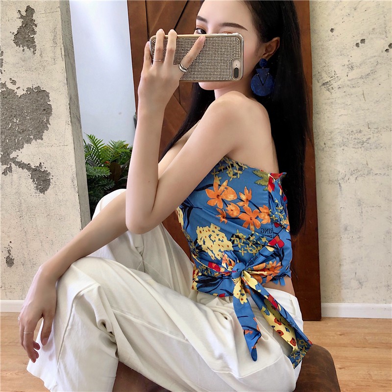 Áo croptop IELGY hở vai in họa tiết quyến rũ nữ tính